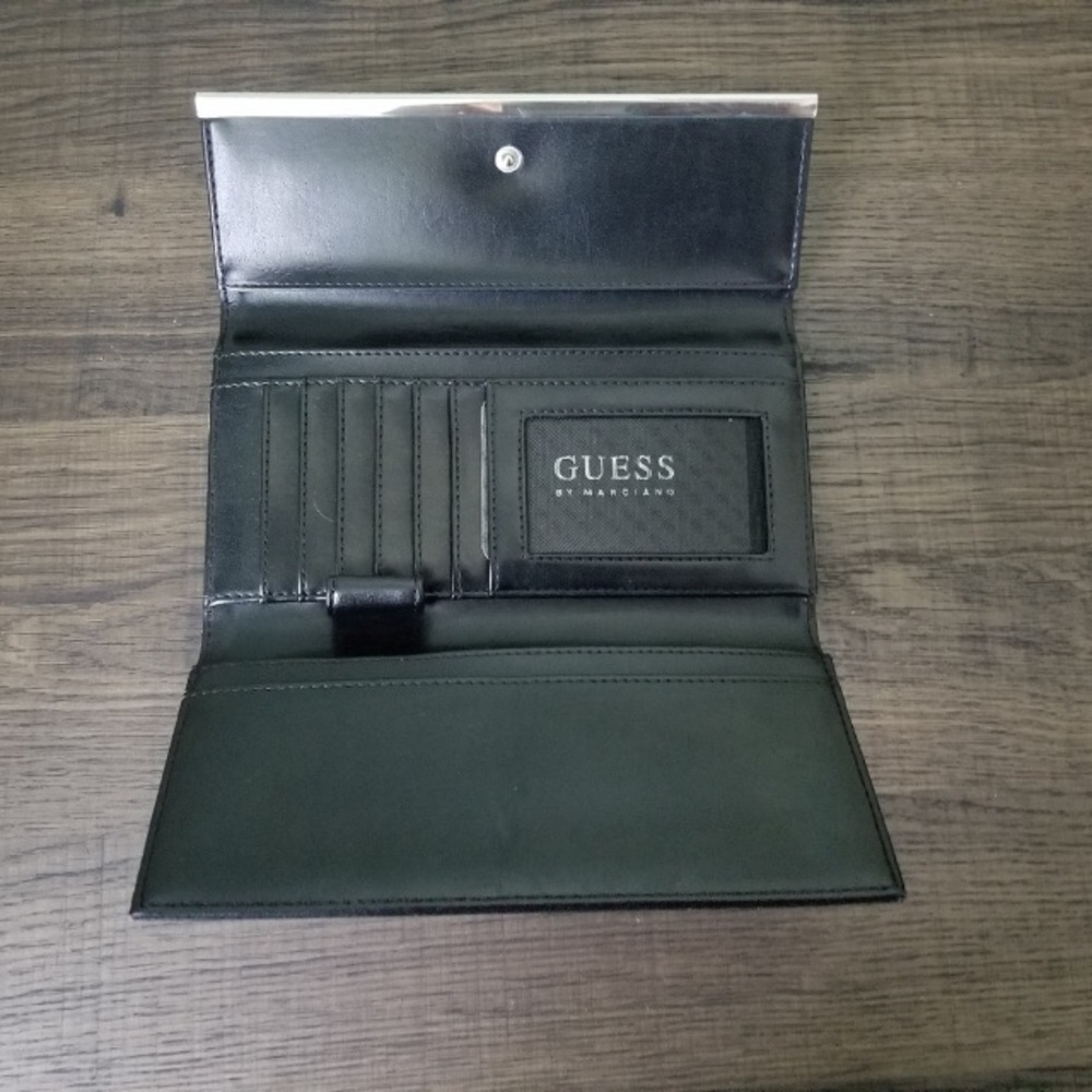 Guess Wallet - Picture 3 of 4